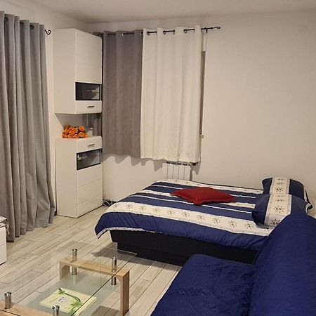 Apartments Peti Pula Cameră foto