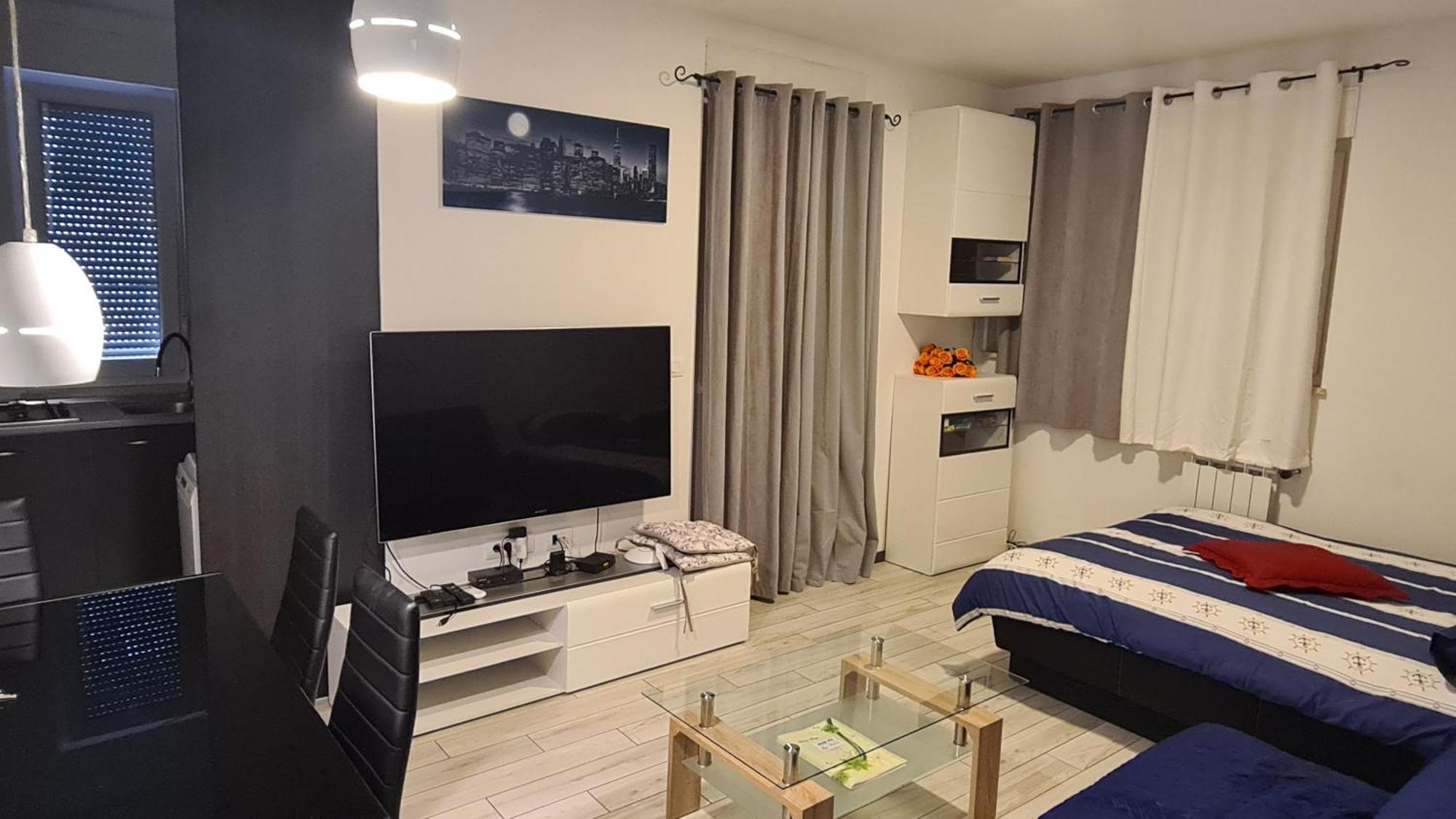 Apartments Peti Pula Cameră foto